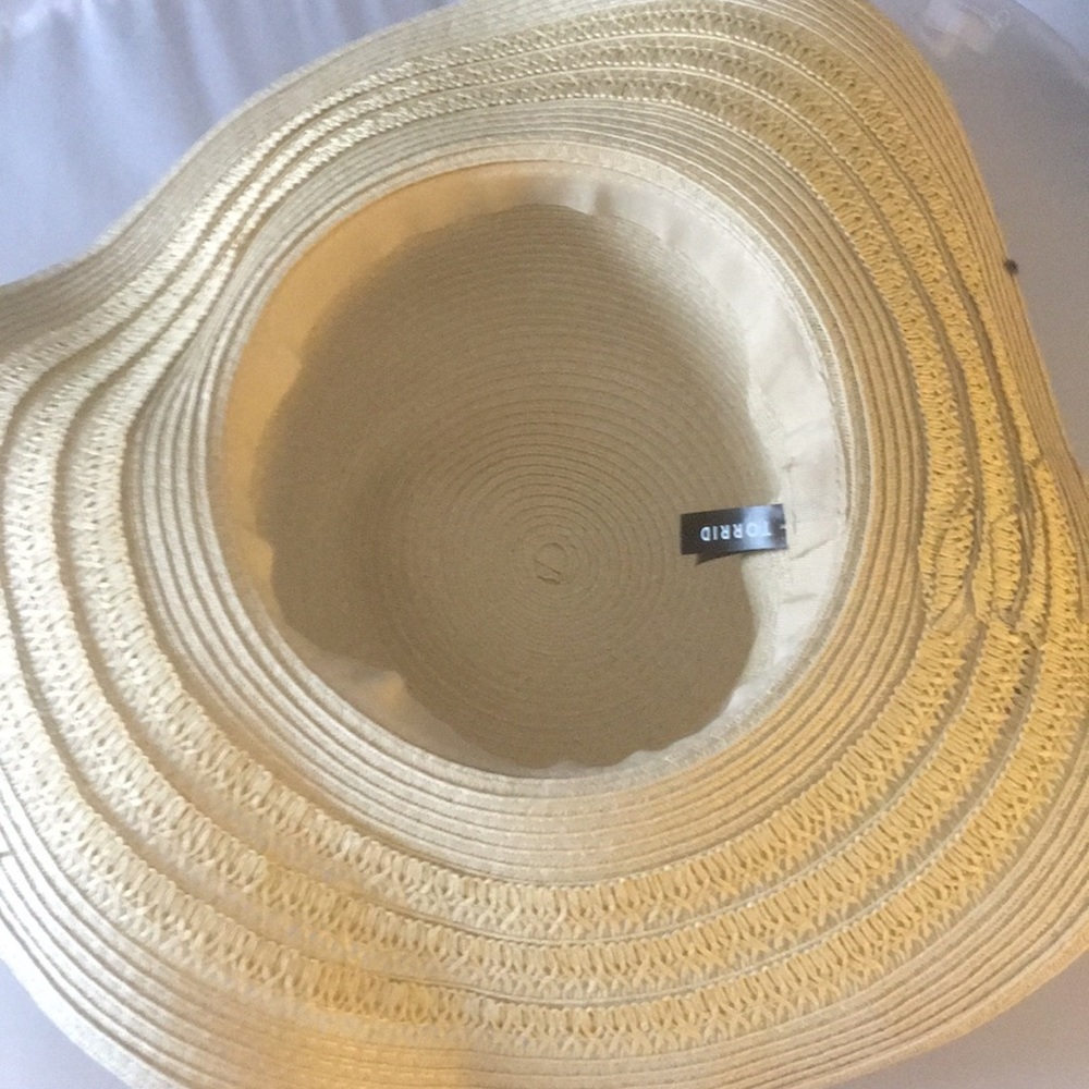 Nwt Torrid straw Floppy Hat - Picture 3 of 3